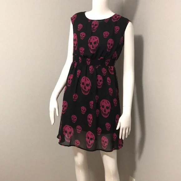 Sourpuss Black and Pink Skull High Low Dress - Picture 3 of 11